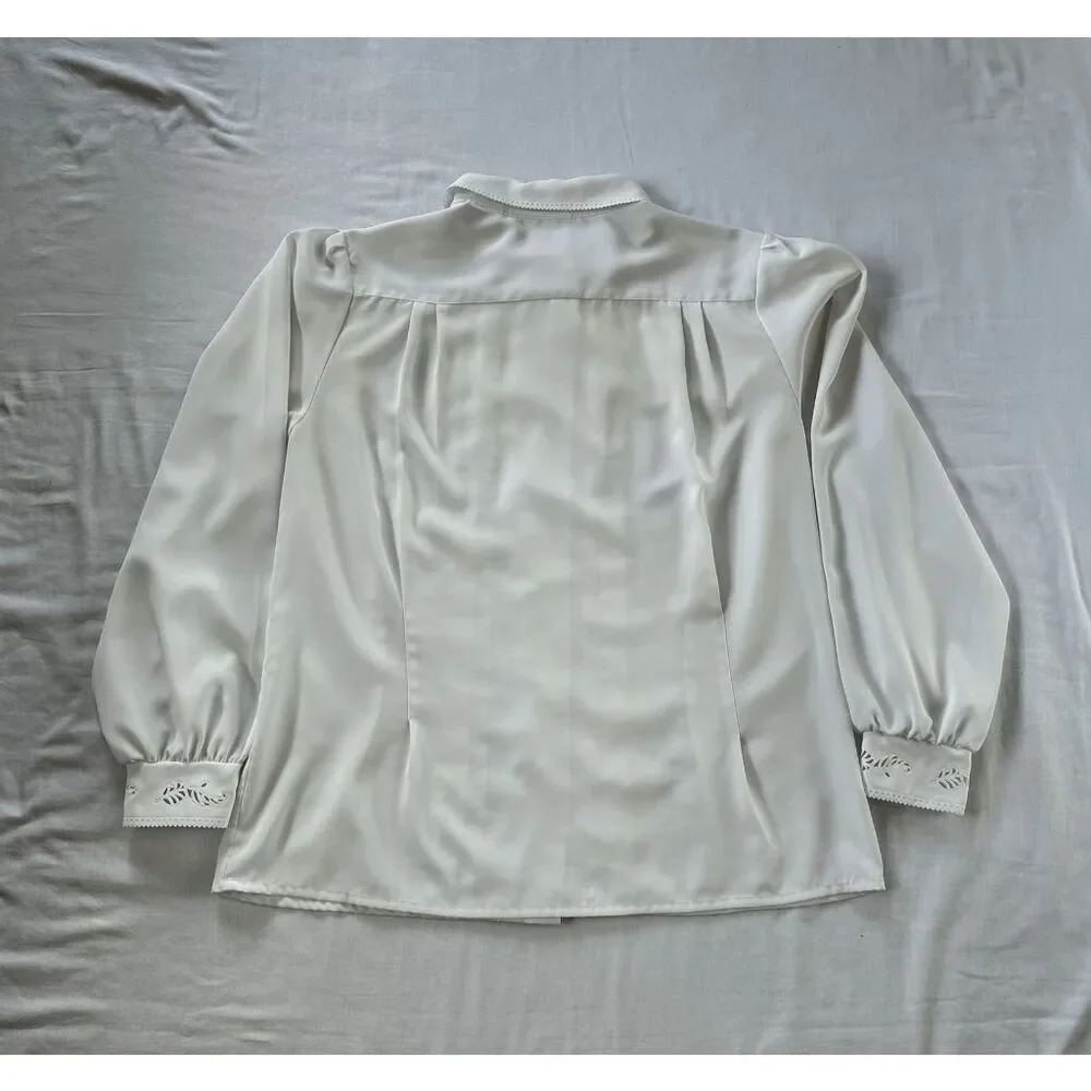Yves St. Clair Pleated White Long Sleeve Collared Blouse, Size 14, Button Down - Picture 8 of 10